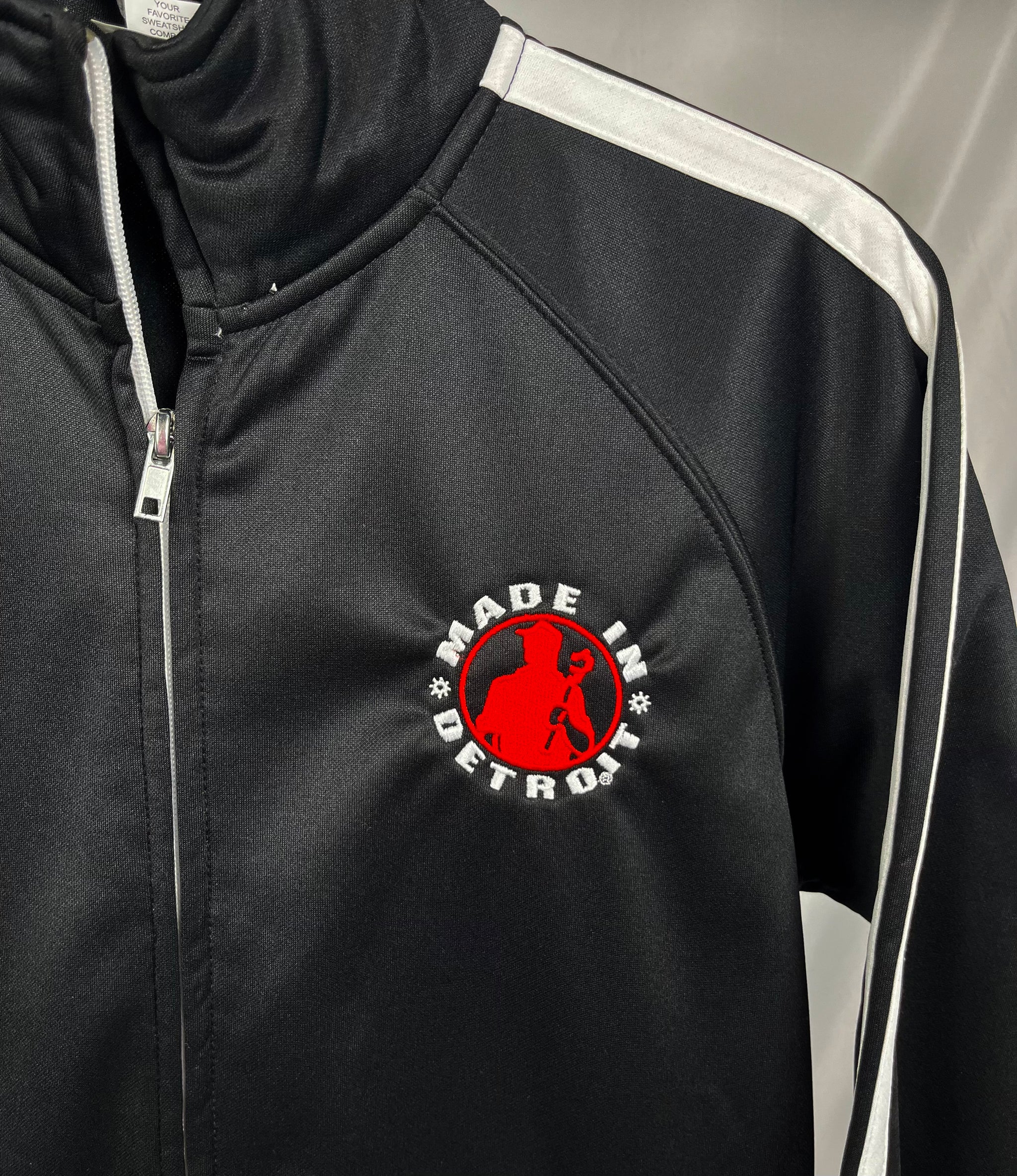 (1 of 1) MID Blk/White Zip Up- XS